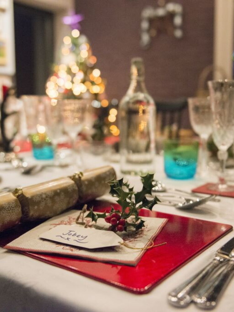 Italiani tradizionalisti, pranzo di Natale in casa per 8 su 10