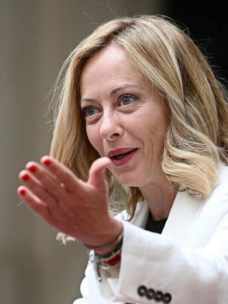 Meloni: "Con questo governo il Sud è diventato la locomotiva d'Italia"