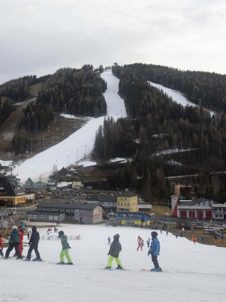 Sci, gli 'uomini-jet' a Bormio. Grande attesa per Paris e Casse