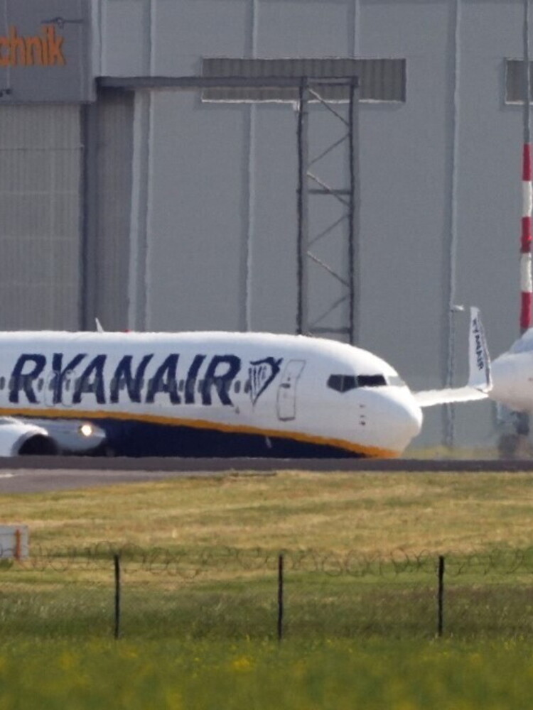 La spesa folle di Ryanair per un aereo deviato da un passeggero molesto