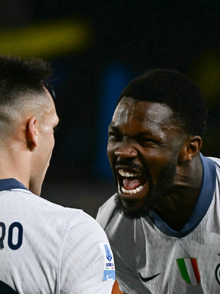 L'Inter travolge il Lecce 4-0 ed è a -3 dal Napoli