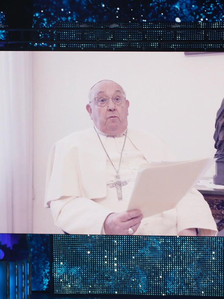 Il Papa a Sanremo: "La musica è strumento di pace"