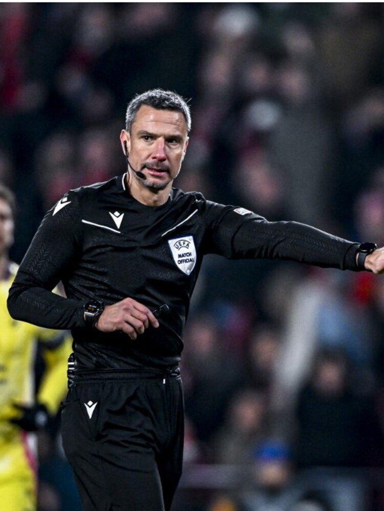 A un arbitro straniero il derby di fuoco Galatasaray-Fenerbahce