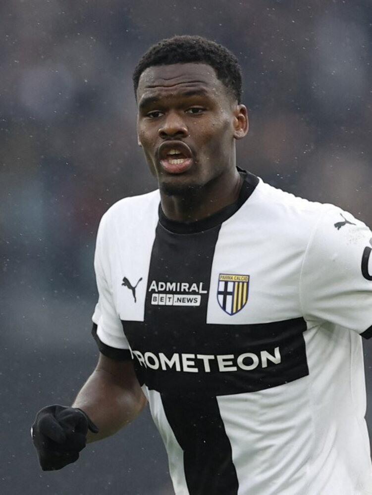 Il nuovo Parma di Chivu batte il Bologna 2-0