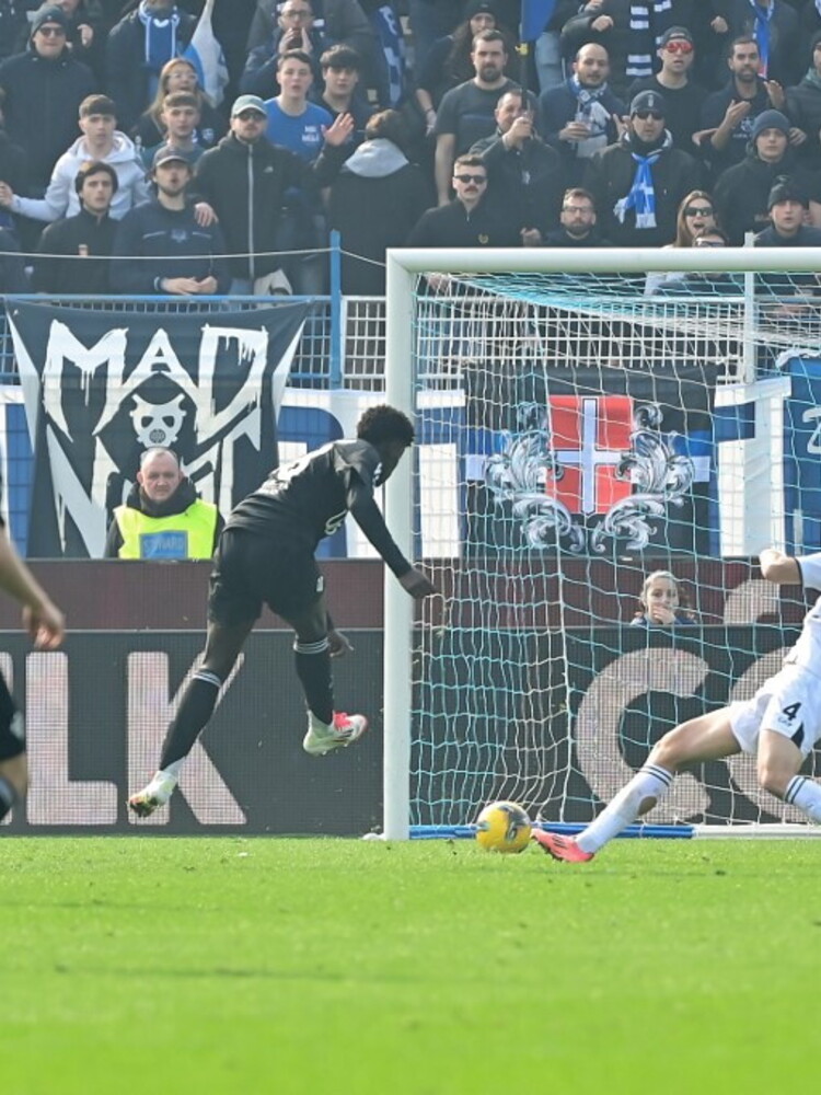 Il Napoli affonda a Como, 2-1. Inter lo scavalca in vetta