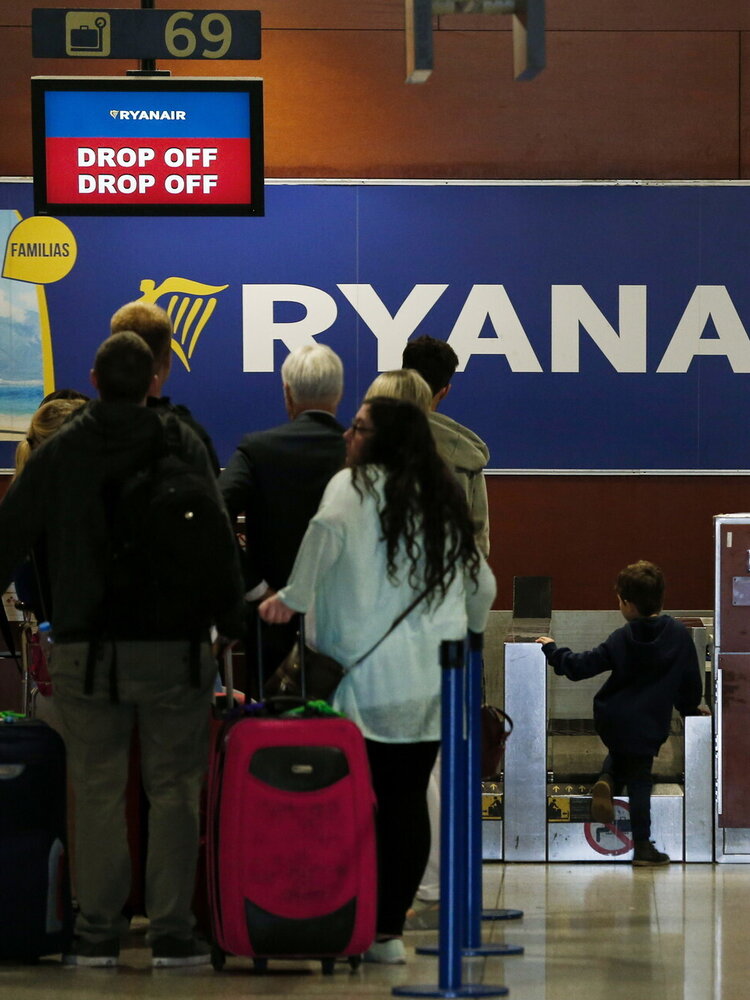 La novità di Ryanair: carte d'imbarco solo digitali da novembre 2025