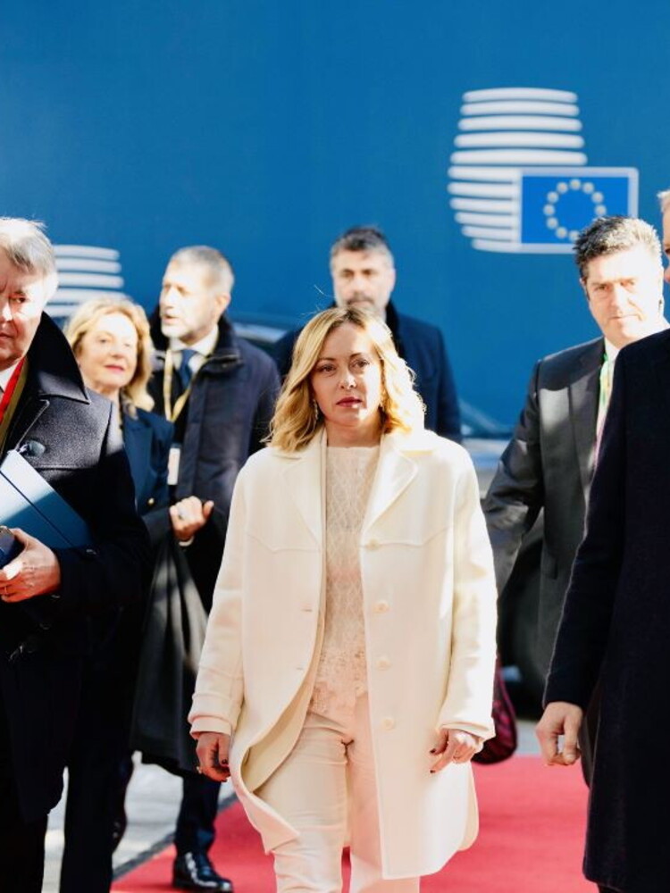 Meloni: "Invio truppe europee in Ucraina è una soluzione inefficace"