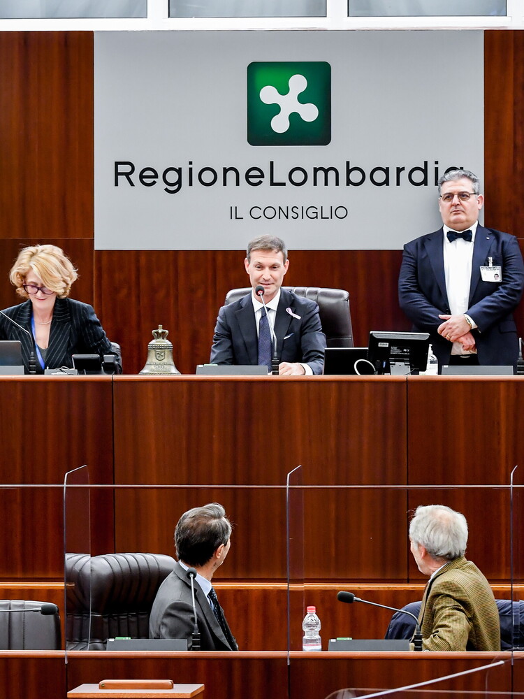In Lombardia tornano i vitalizi per i consiglieri regionali aboliti nel 2011