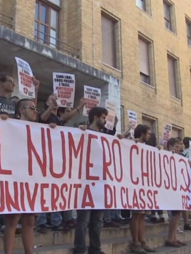 Addio ai test d'ingresso per le facoltà di Medicina. La riforma è legge