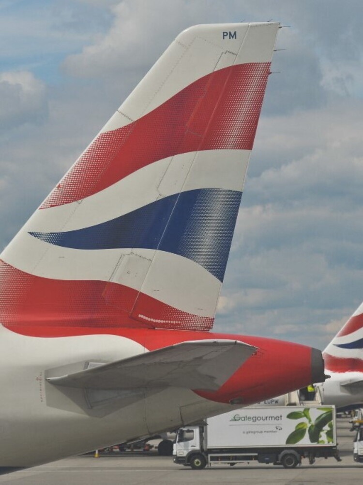Heathrowは運用を返します