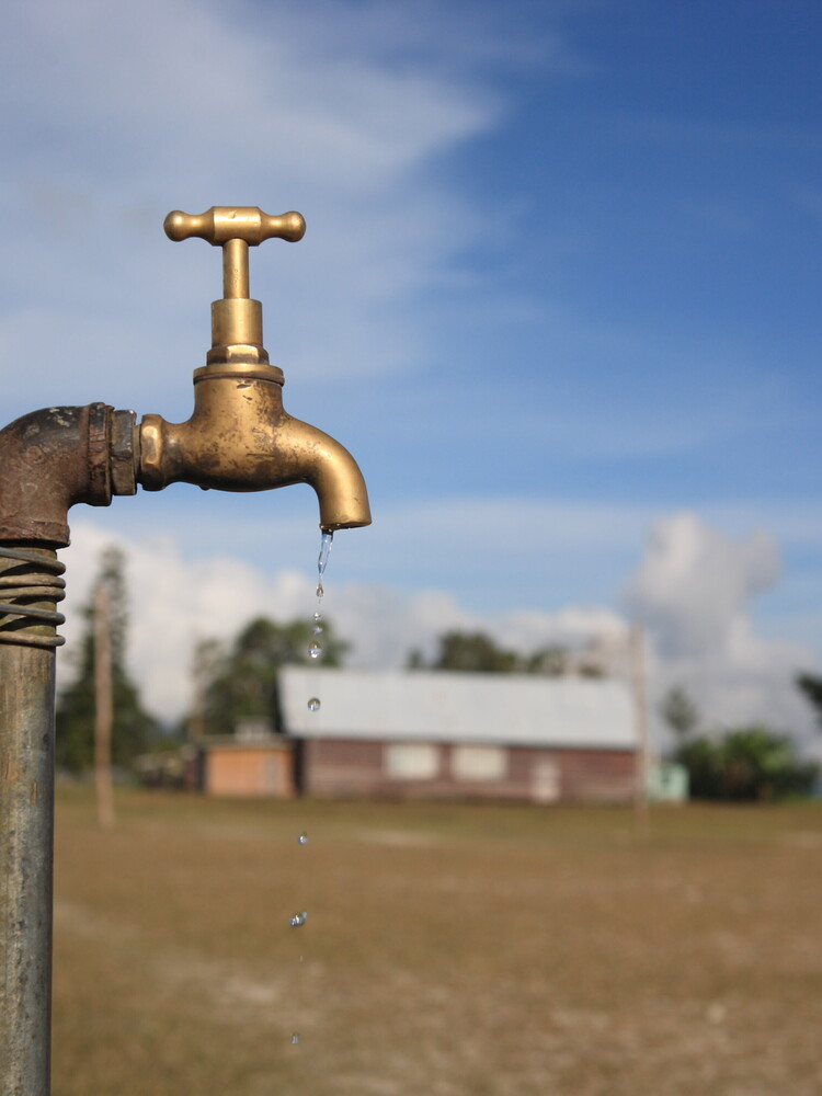 Distribuiti 9 miliardi di metri cubi d'acqua all'anno e la metà va sprecata