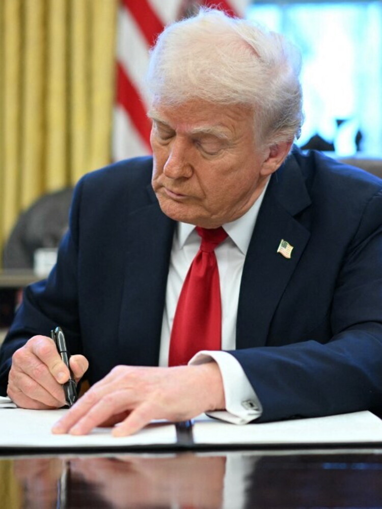 Trump annuncia dazi del 25% sulle auto non prodotte negli Stati Uniti