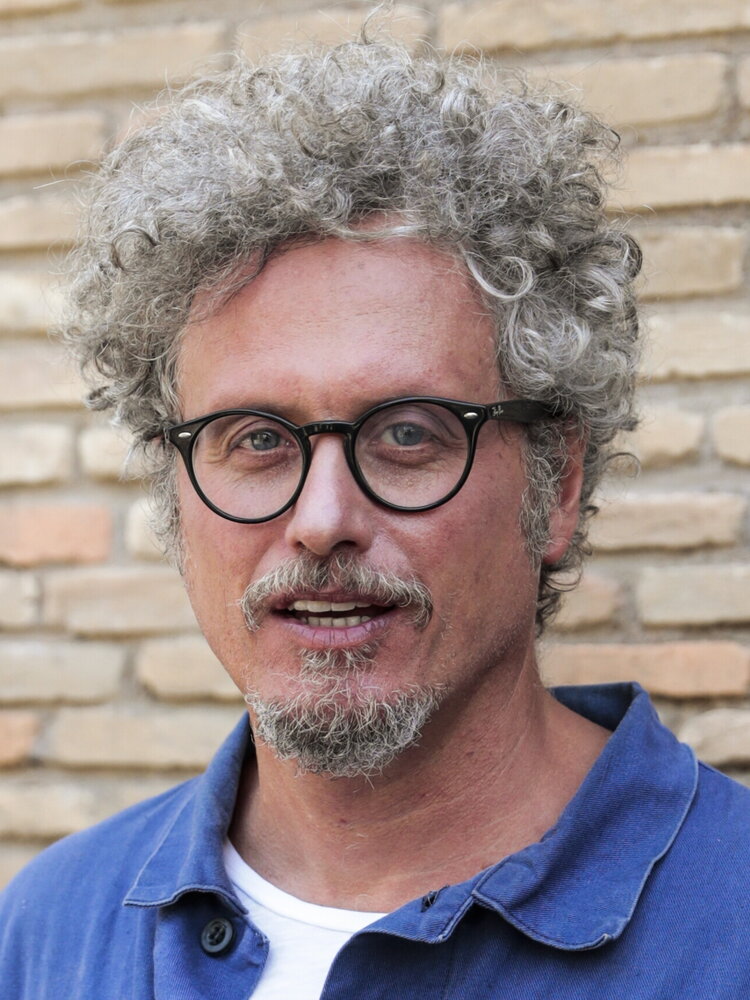 Niccolo Fabi esce con un nuovo singolo: "Acqua che scorre"