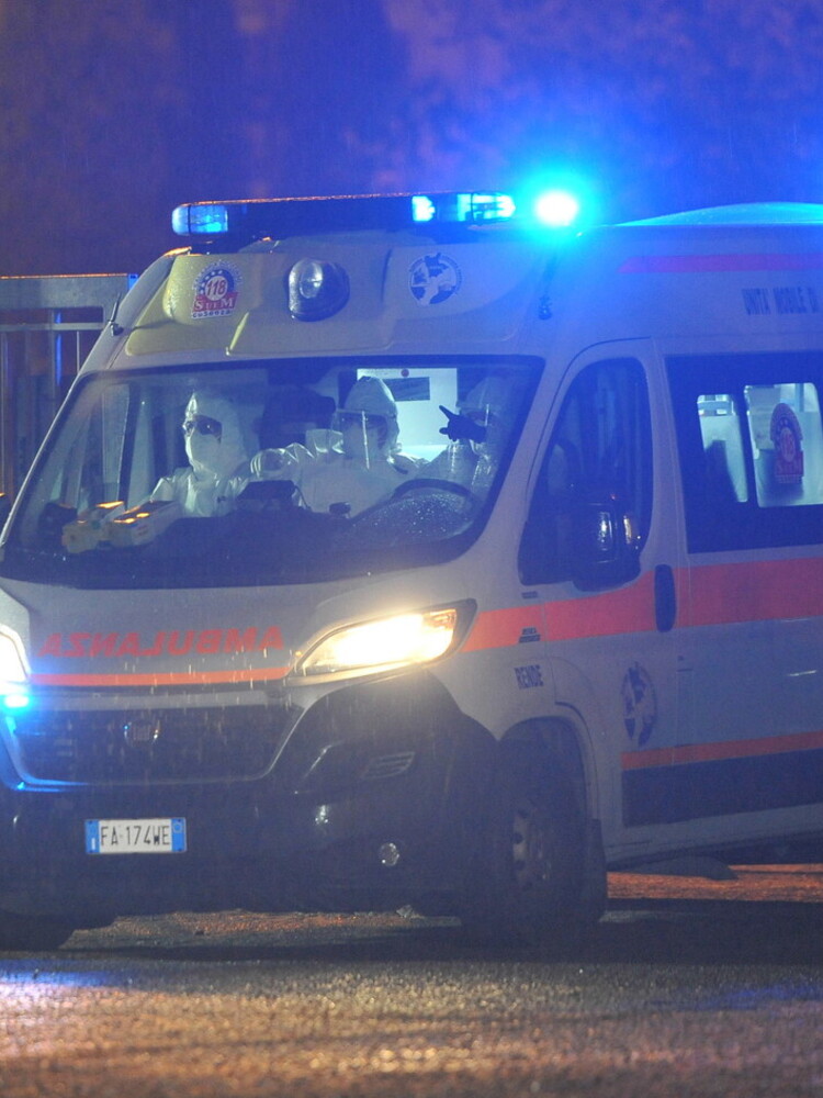 Trento: 19enne uccide il padre per difendere la mamma