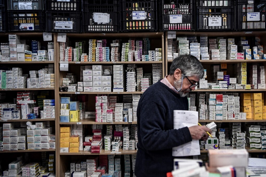 Un anziano su tre prende oltre dieci farmaci al giorno