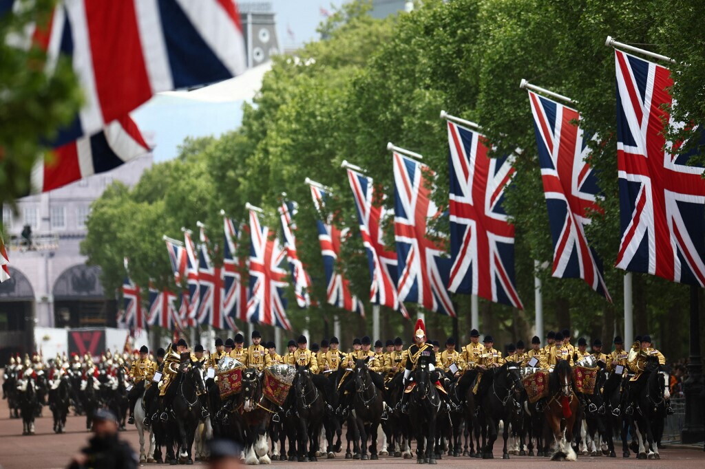 Gran Bretagna rallenta la crescita: Pil quasi fermo e deficit commerciale in aumento