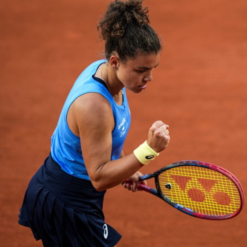 Jasmine Paolini soffre ma vince al debutto del Roland Garros