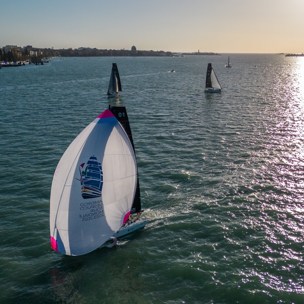 Al via da Venezia il "Marina Militare Nastro Rosa Tour", il Giro dell'Italia a vela