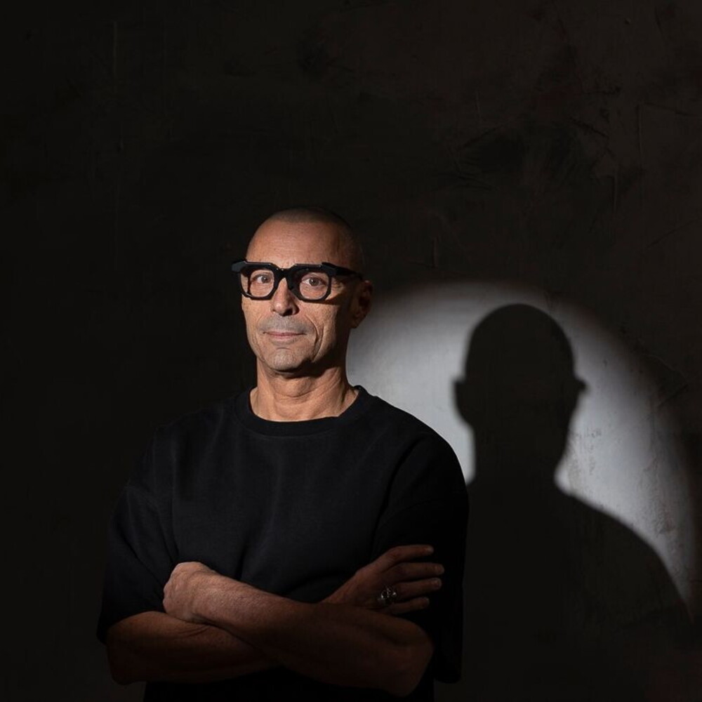 Alex Britti: "A Caracalla vorrei Renato Zero. Sanremo è un circuito chiuso"
