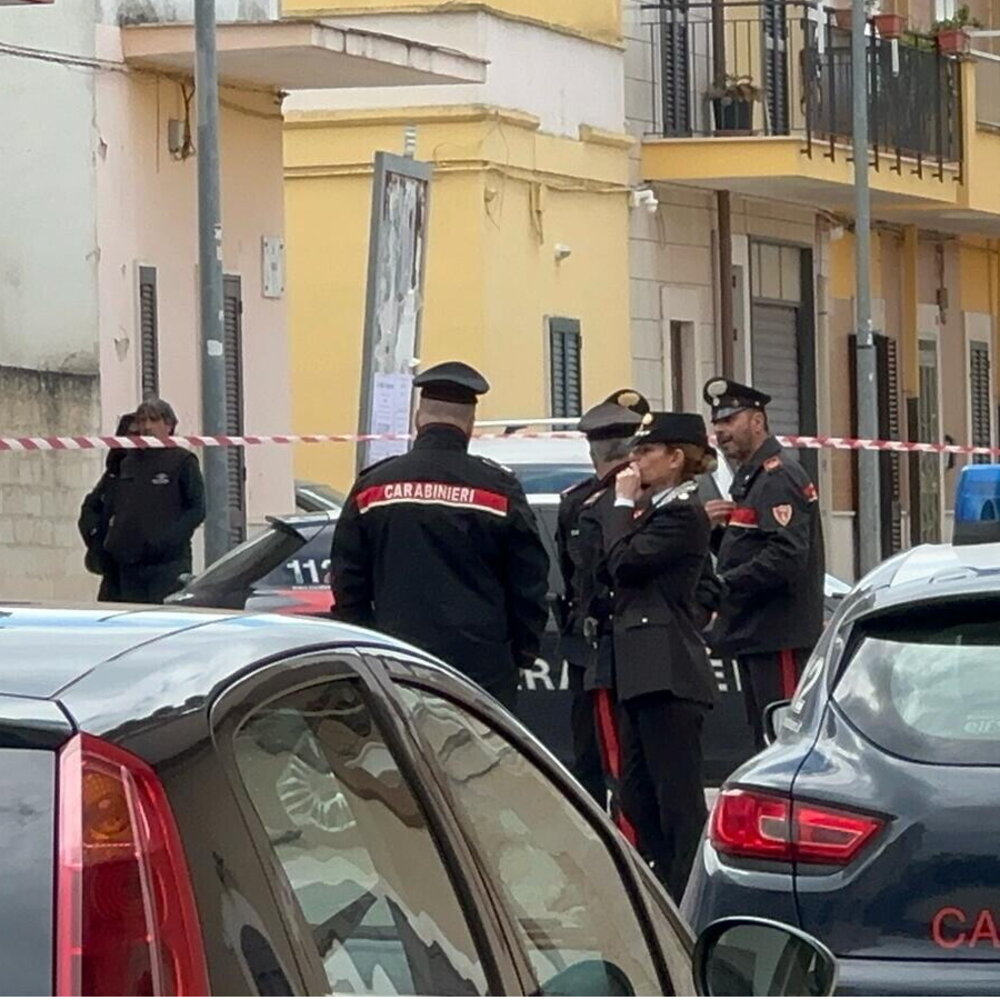 Uccide l'ex moglie in strada davanti ai passanti a Tolentino. L'uomo: "Ho fatto quello che dovevo"