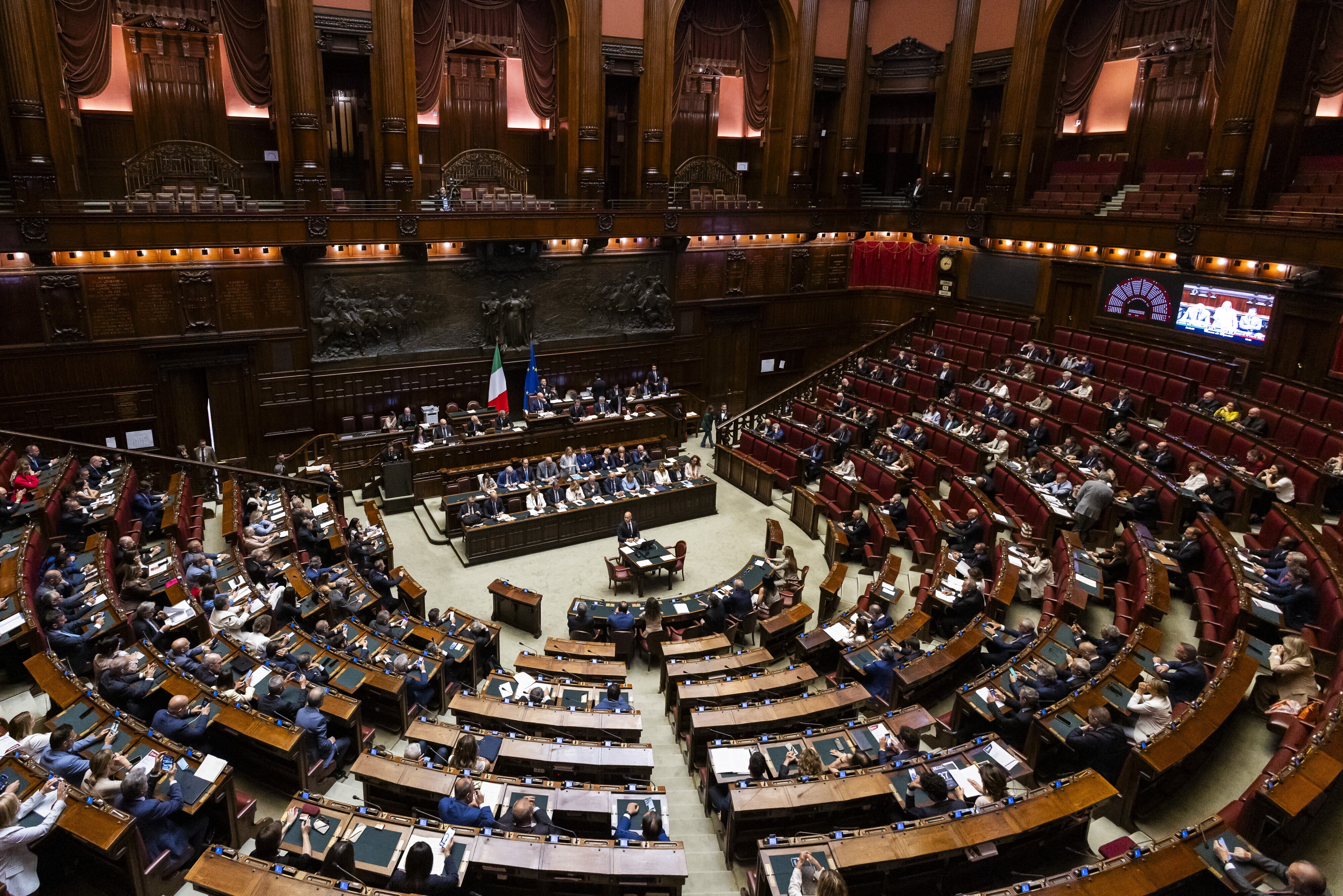 Il caso della famiglia che vive nel bosco entra in Parlamento. La Lega presenta interrogazione