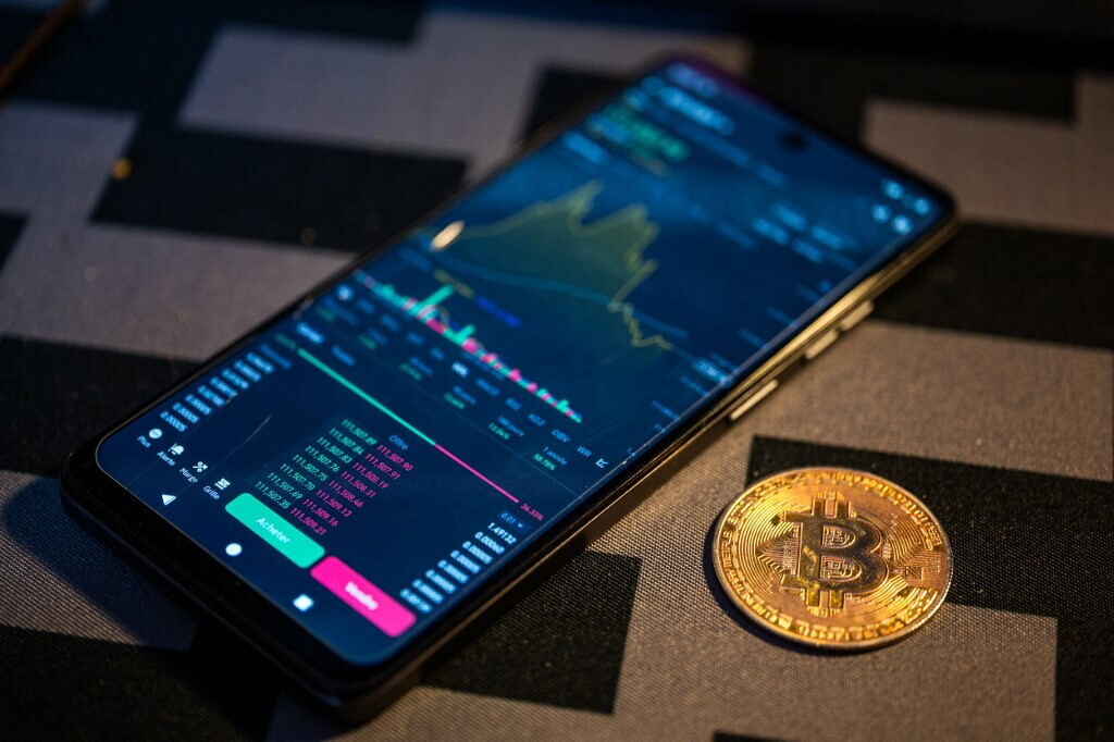 Bitcoin riprende fiato ma la fase difficile prosegue