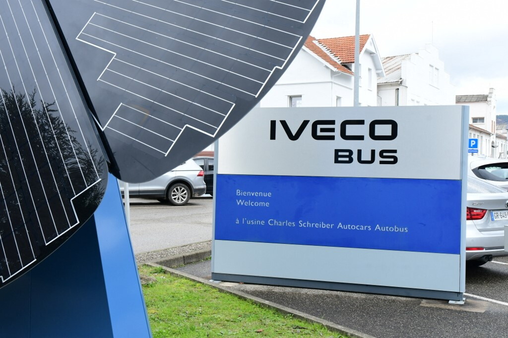Iveco agli indiani di Tata, l'allarme dei sindacati. E il titolo vola