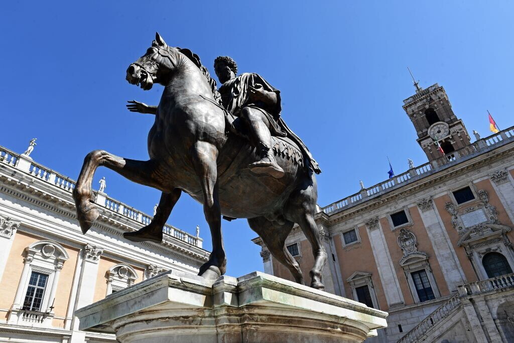 Arrivano più poteri, Roma Capitale entra in Costituzione. Il Pd si astiene, stupore di Meloni