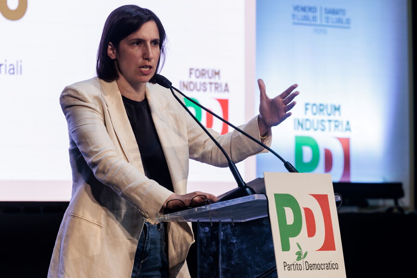 Schlein carica il Pd: "Uniti si vince". E attacca Meloni su Gaza