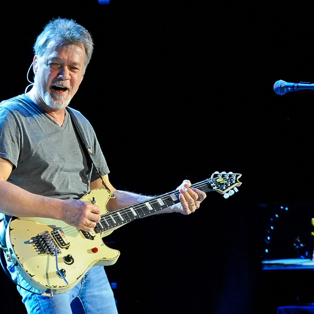 https://images.agi.it/pictures/agi/agi/2025/08/12/151326716-74115fb6-e672-4a18-8376-28c397458a18.jpg