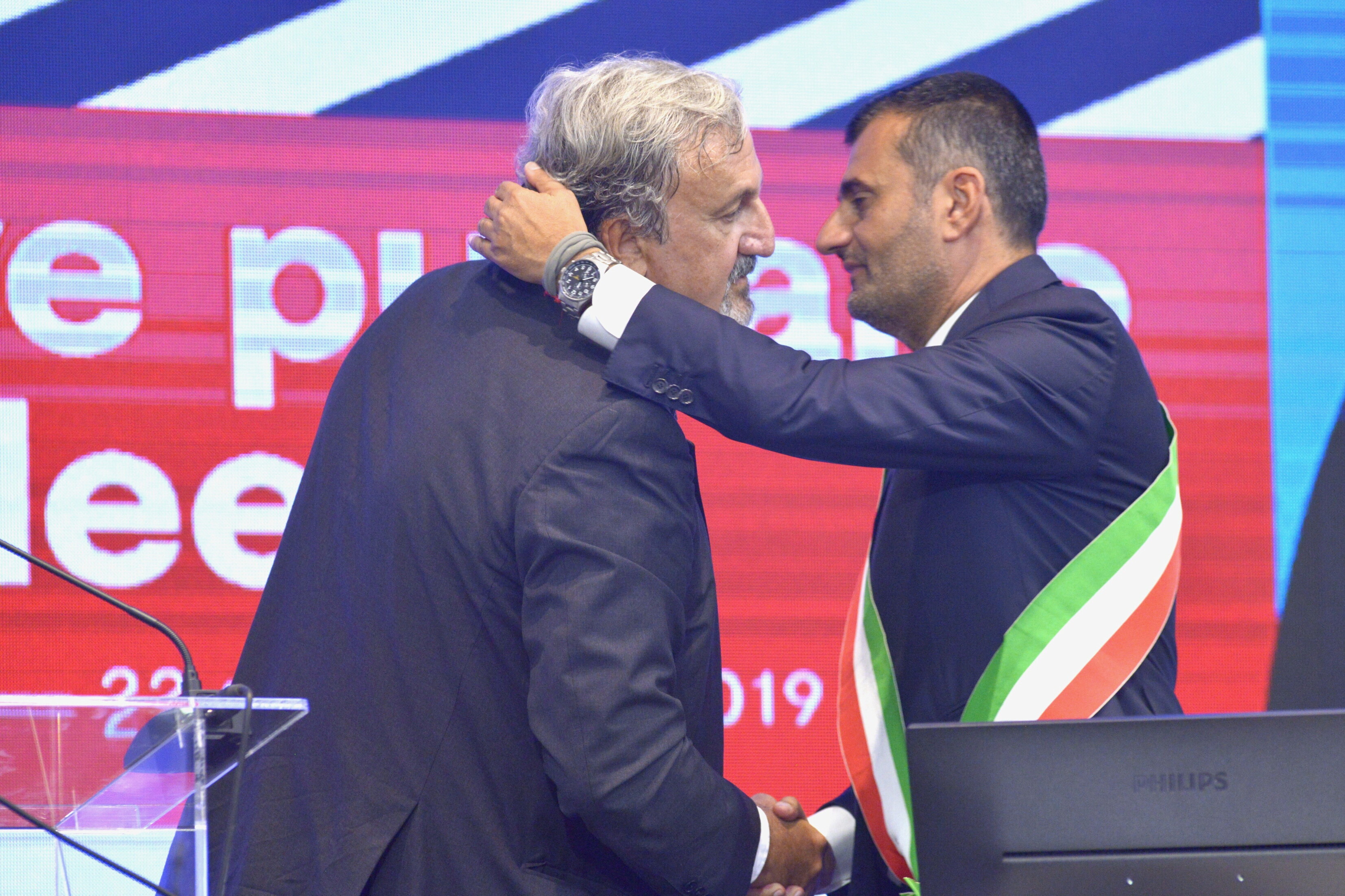 In Puglia il 'caso Decaro' agita il Pd, pontieri al lavoro per l'intesa