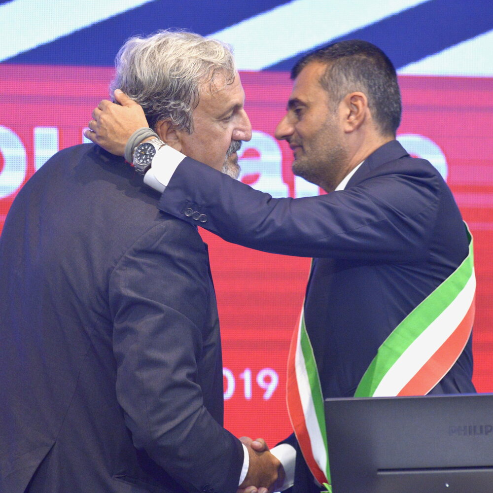 https://images.agi.it/pictures/agi/agi/2025/08/25/165557270-3cbf4382-d972-4855-96ec-6d84bc27c402.jpg