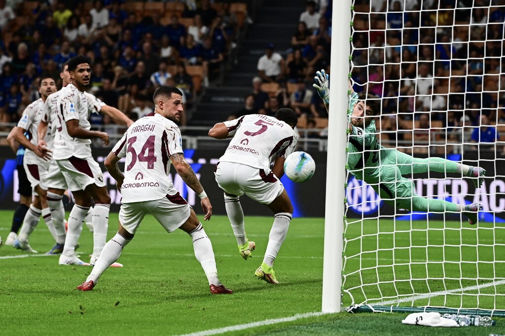 L'Inter travolge il Toro, il posticipo finisce 5-0
