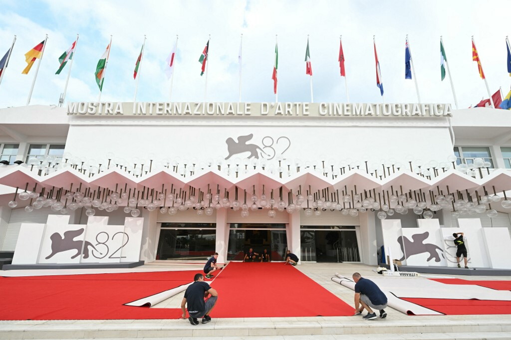 Al via la Mostra del Cinema, la crisi a Gaza irrompe sul red carpet di Venezia