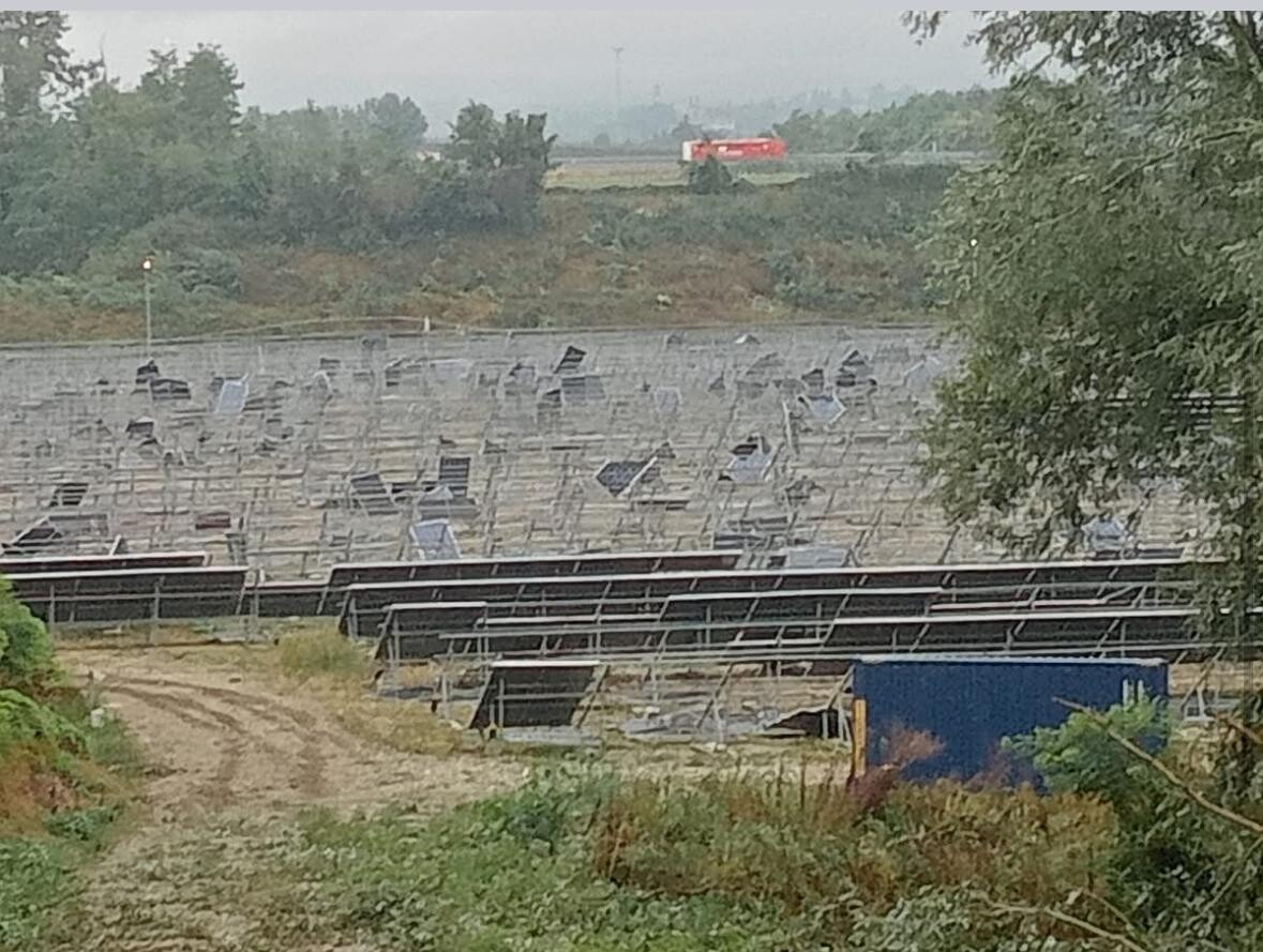 Tromba d'aria distrugge un impianto fotovoltaico