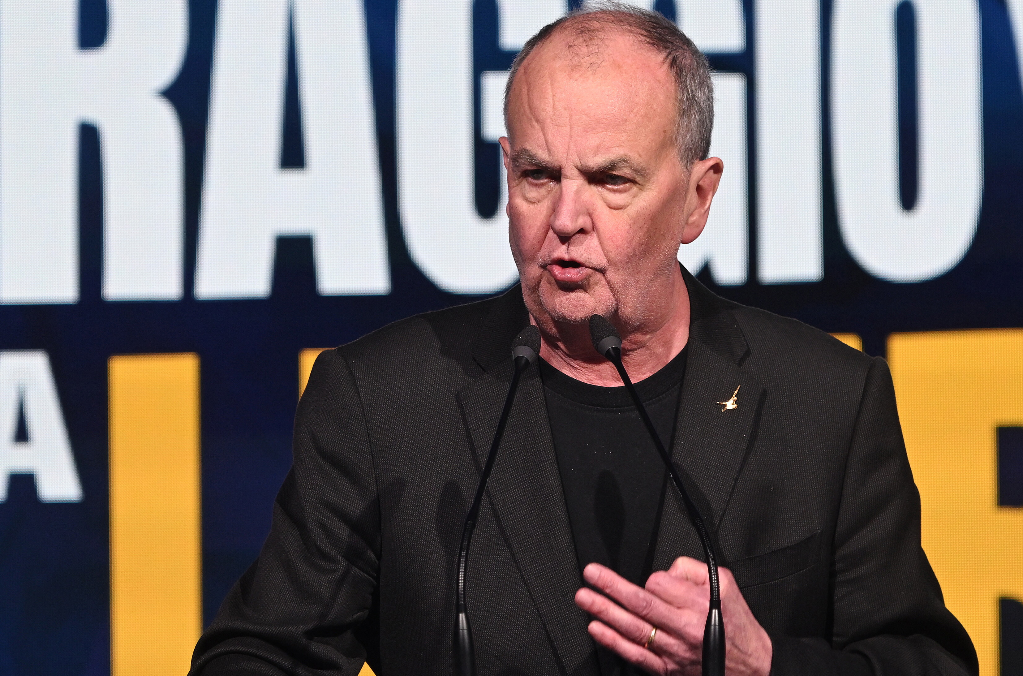 La nostalgia di Calderoli per la Padania. E le opposizioni insorgono