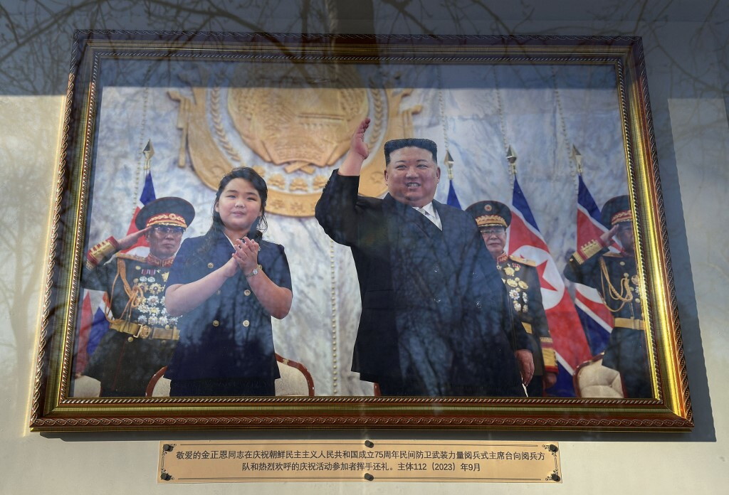 A Pechino la prima vera uscita pubblica della figlia di Kim