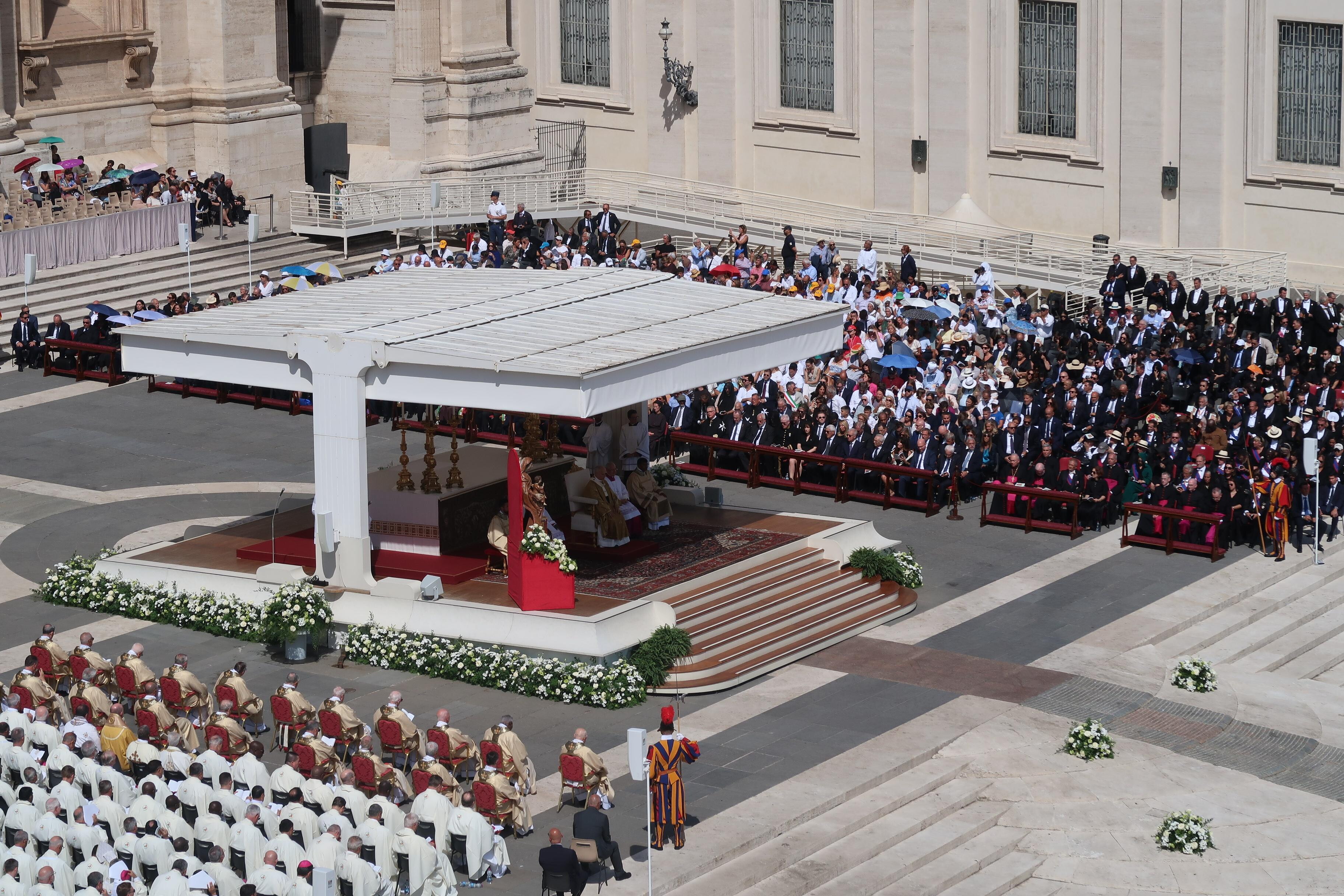 Pier Giorgio Frassati e Carlo Acutis sono Santi. Papa Leone, "giovani, non sciupate la vita" [VIDEO]