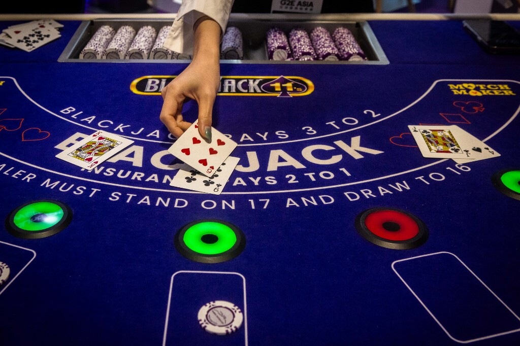 Il gioco d'azzardo quadruplica il rischio di suicidio tra giovani