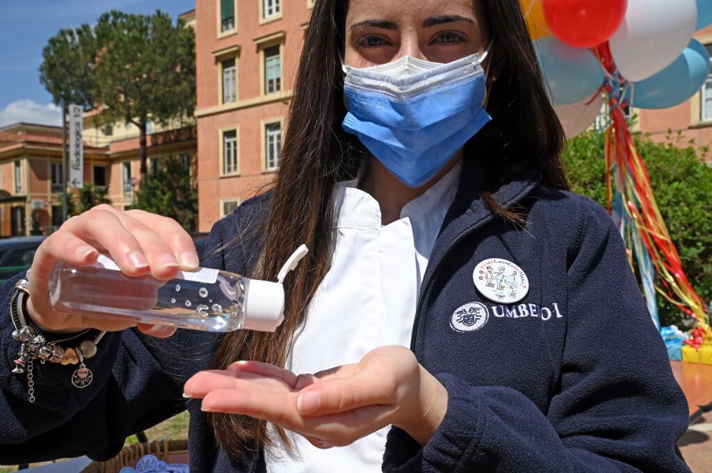 Lavarsi le mani può salvare la vita