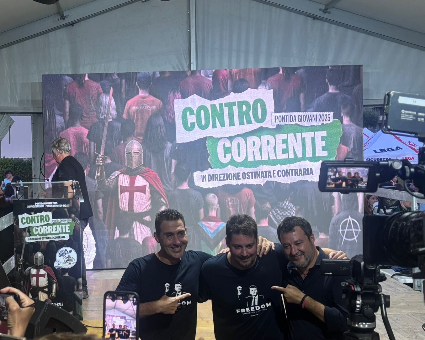 I giovani aprono Pontida. Vannacci: "Noi gli eredi di Kirk". A sorpresa sul palco anche Salvini