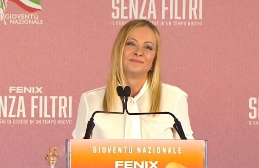 Meloni: "Le minacce si moltiplicano, ma non abbiamo paura"