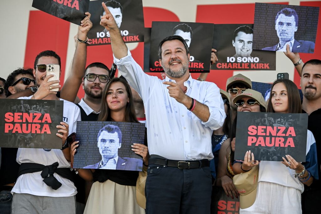 Salvini a Pontida: "No alla guerra e difesa della civiltà occidentale"