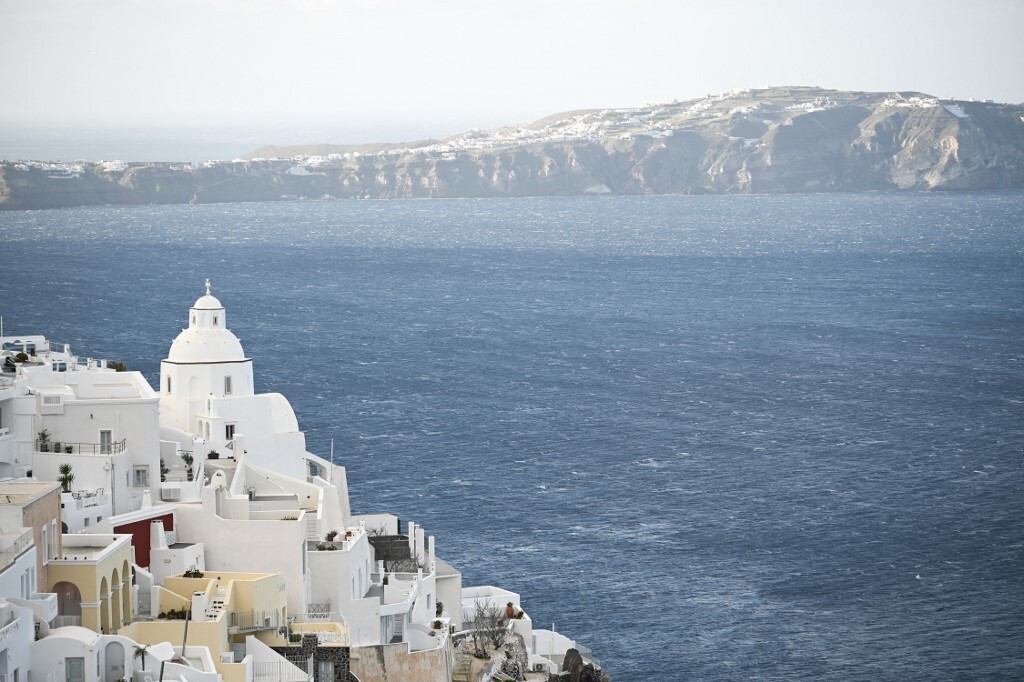 C'è un legame tra i vulcani Santorini e Kolumbo