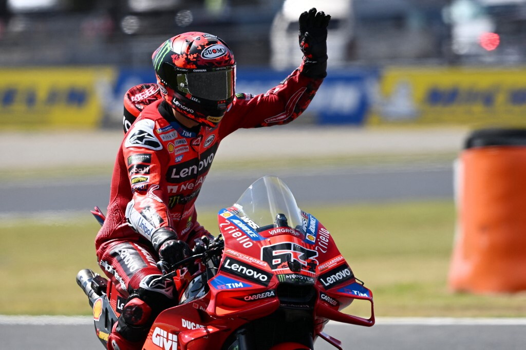 Bagnaia vince la Sprint in Giappone, secondo Marc Marquez