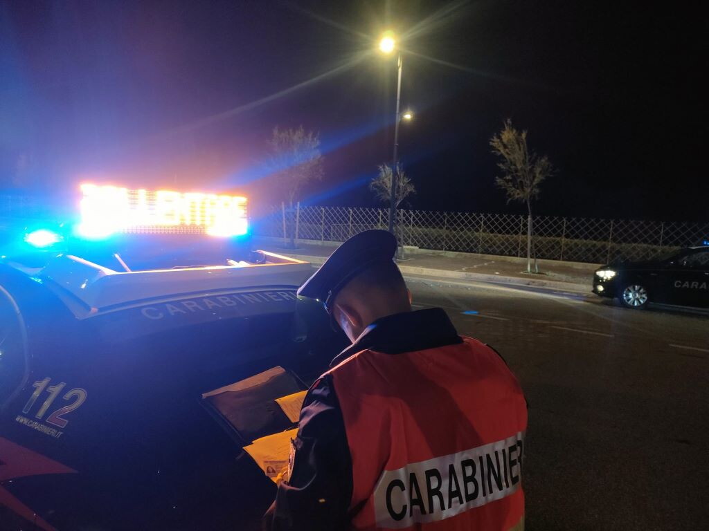Tragedia a Treviso, perde la vita in un incidente dopo essere fuggito al posto di blocco