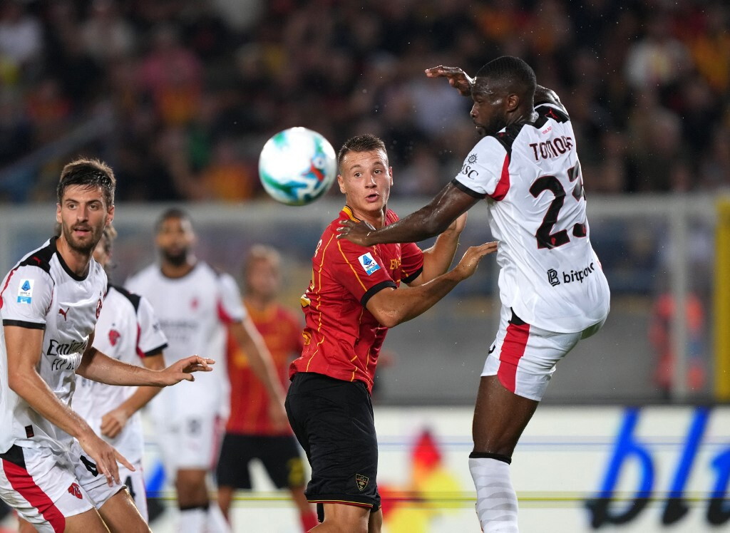 Il baby Camarda nel recupero salva il Lecce, è 2-2 contro il Bologna