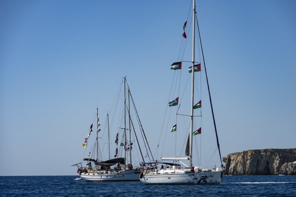 Le navi della Flotilla stanno per entrare in una zona a "rischio blocco", Meloni: "Si fermino ora"