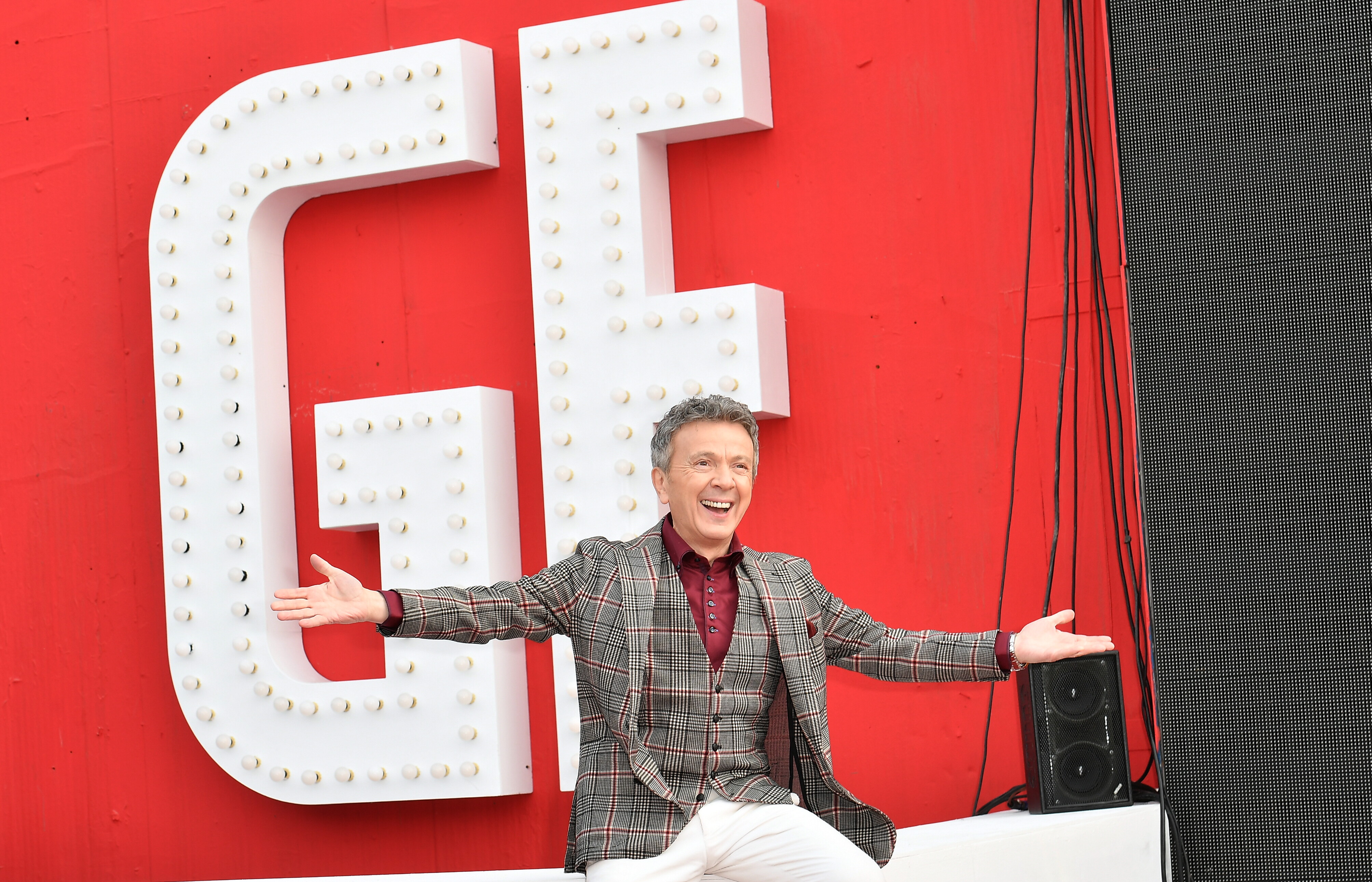 Pupo torna a esibirsi a Mosca e vuole la cittadinanza