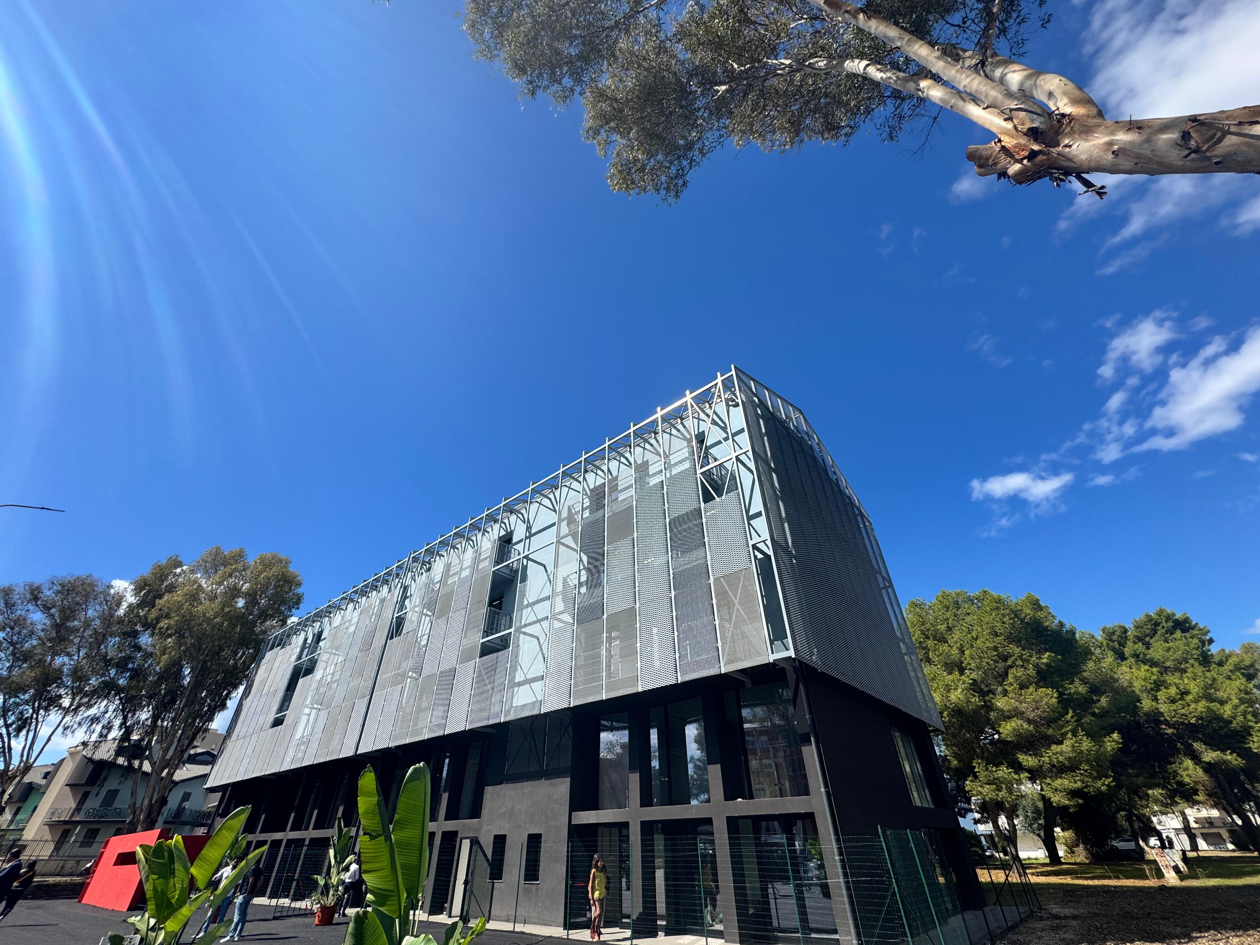 Eni inaugura Macchitella Lab nell'ex Casa Albergo di Gela